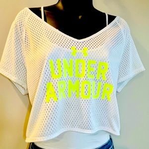 Women’s Under Armor Cropped Jersey Size Large
